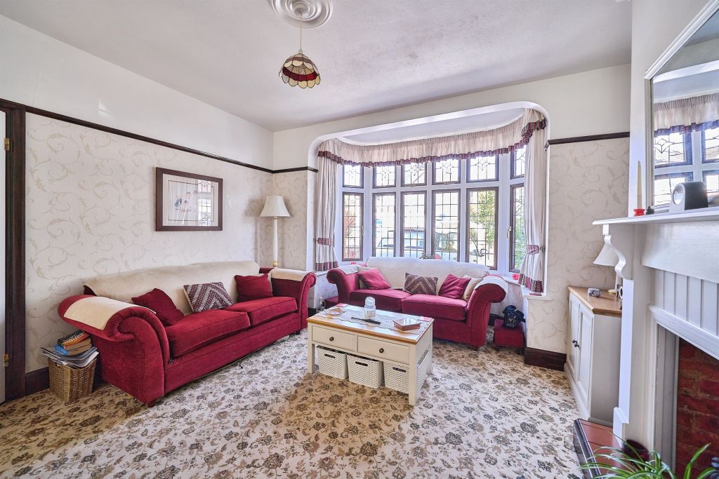Property photo 2 of 31