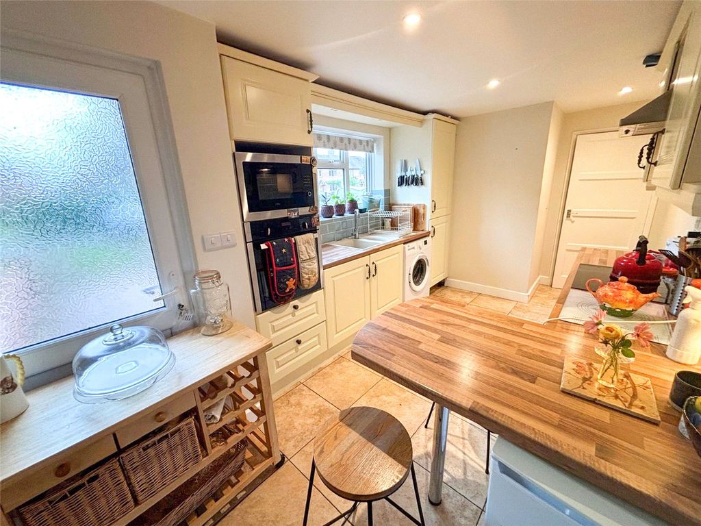 Property photo 2 of 13 Picture No. 31