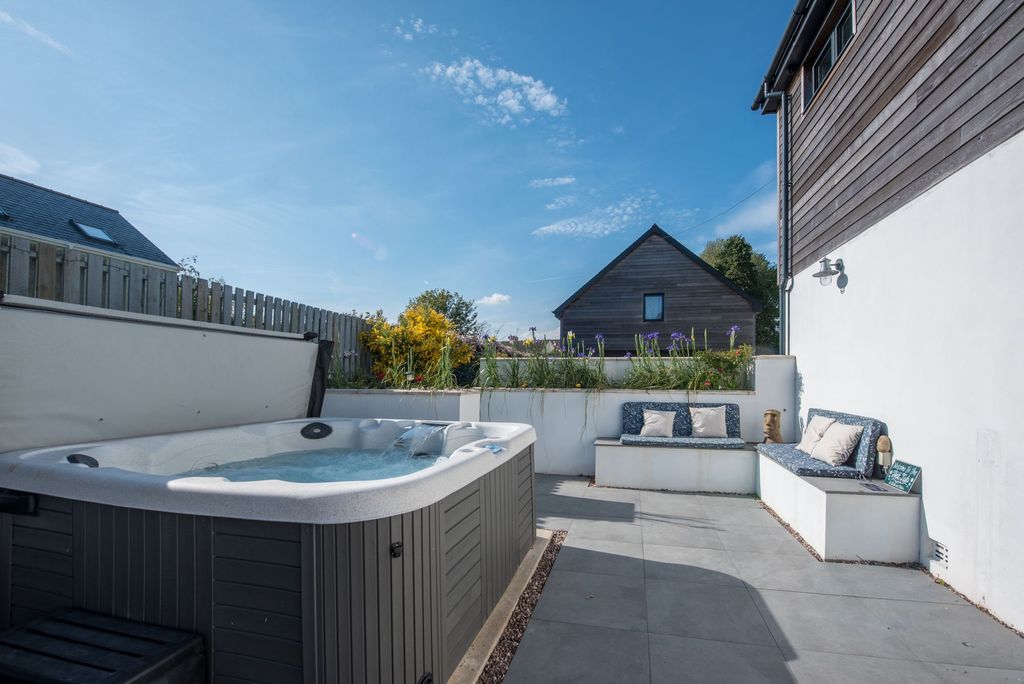 Property photo 2 of 45 Sea Haze