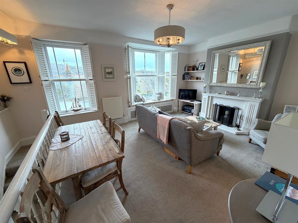 Property photo 3 of 19 Living Area.Jpg