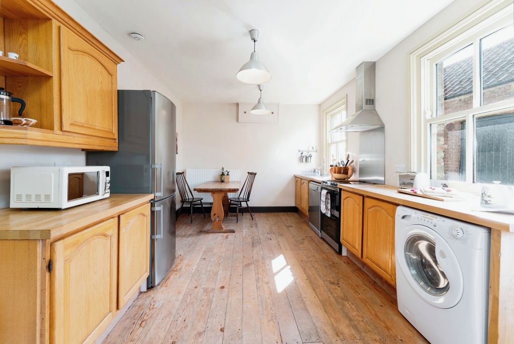 Property photo 3 of 15 Photography