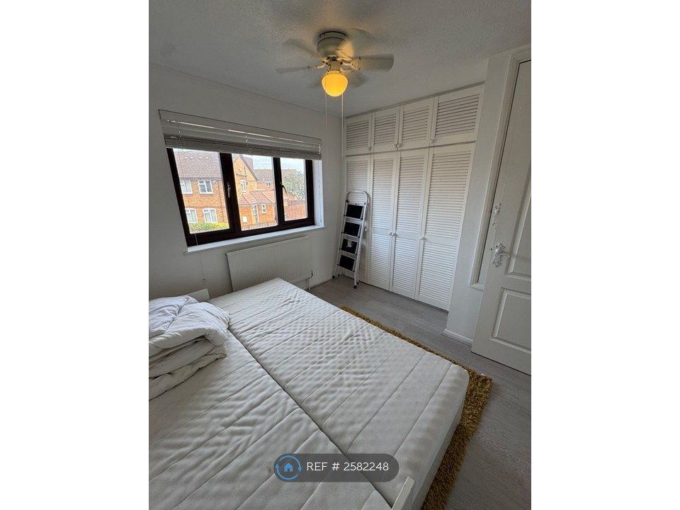 Property photo 3 of 12 Bedroom 2
