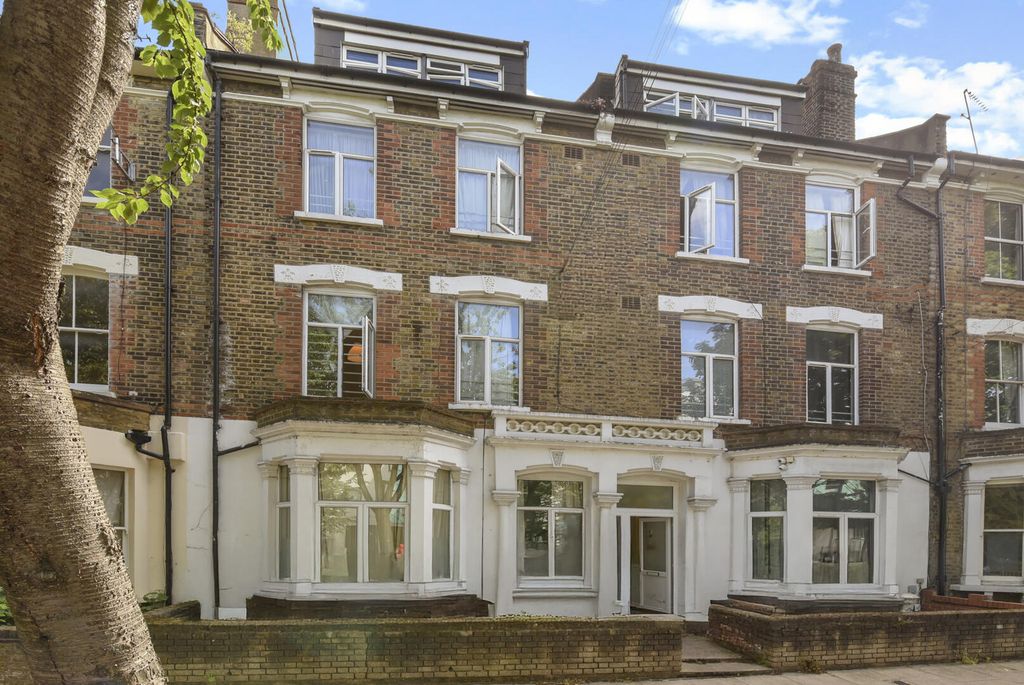 Property photo 2 of 16 Front (Exterior)