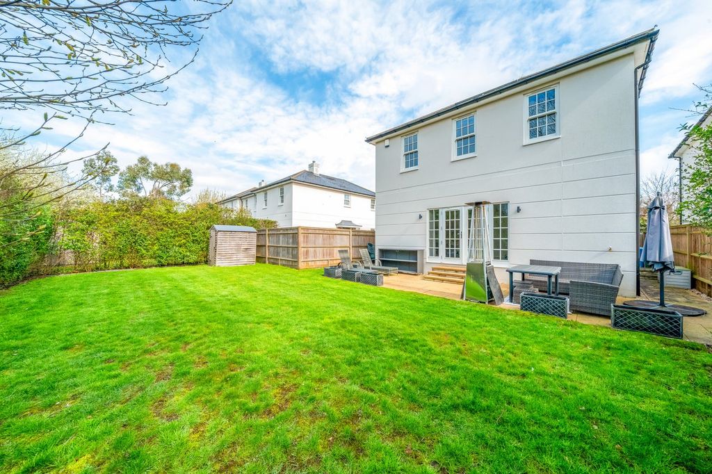 Property photo 2 of 21