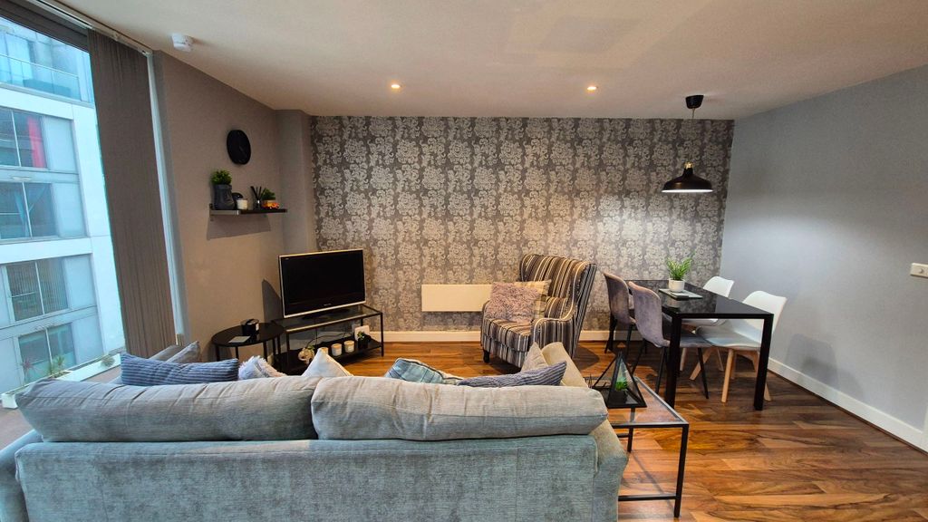 Property photo 3 of 8