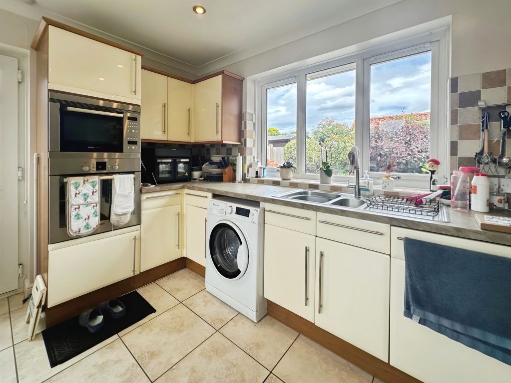 Property photo 2 of 24