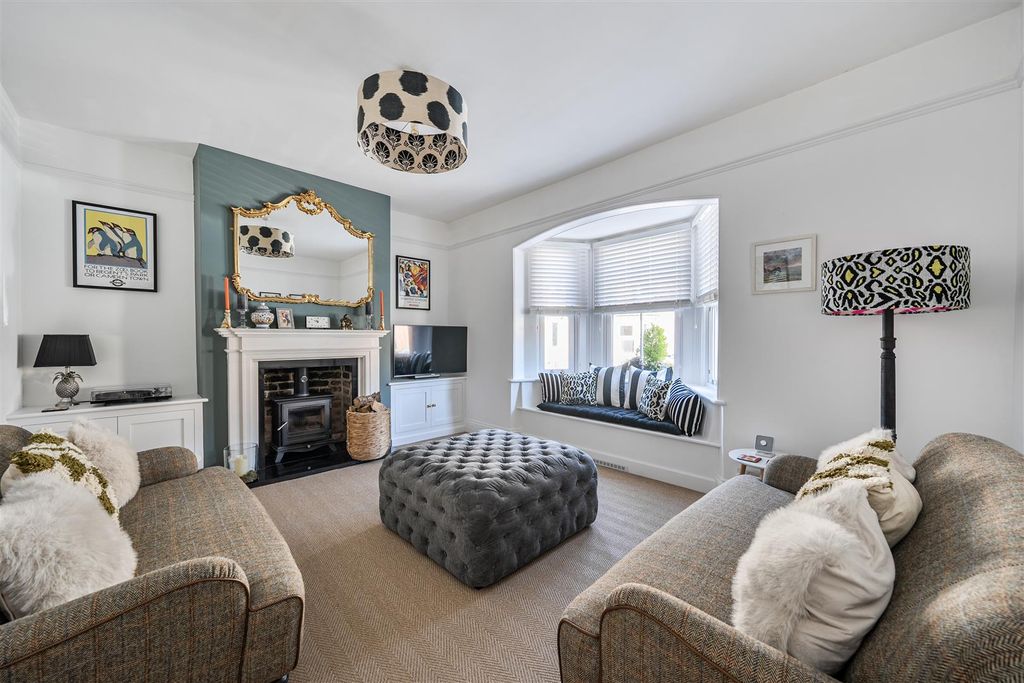 Property photo 2 of 16 Sitting Room