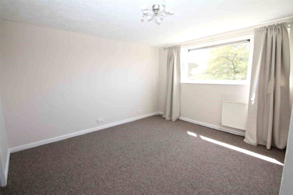 Property photo 3 of 7 Photo