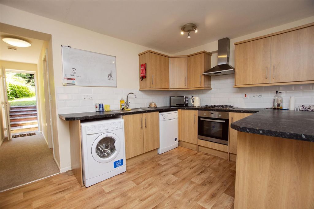 Property photo 2 of 40 Kitchen