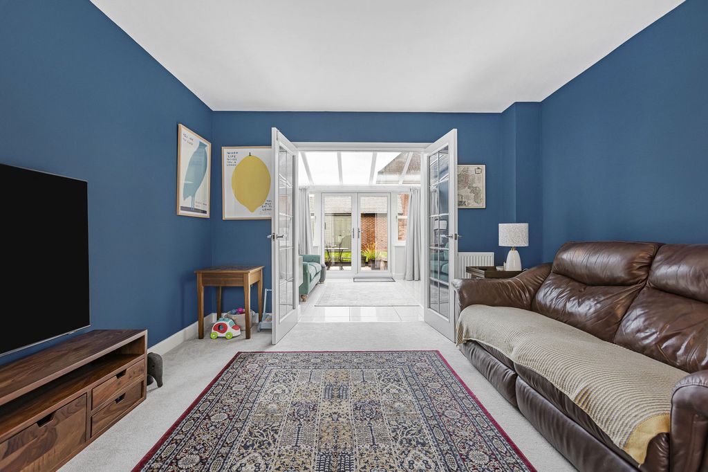 Property photo 3 of 39