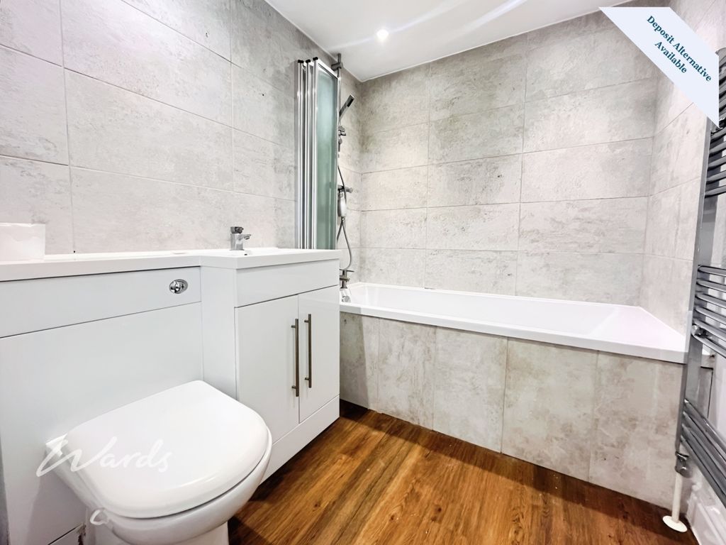 Property photo 3 of 11 Bathroom