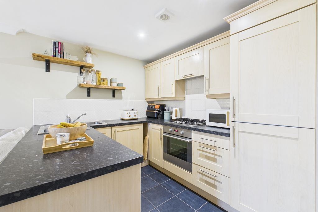 Property photo 2 of 13 Kitchen