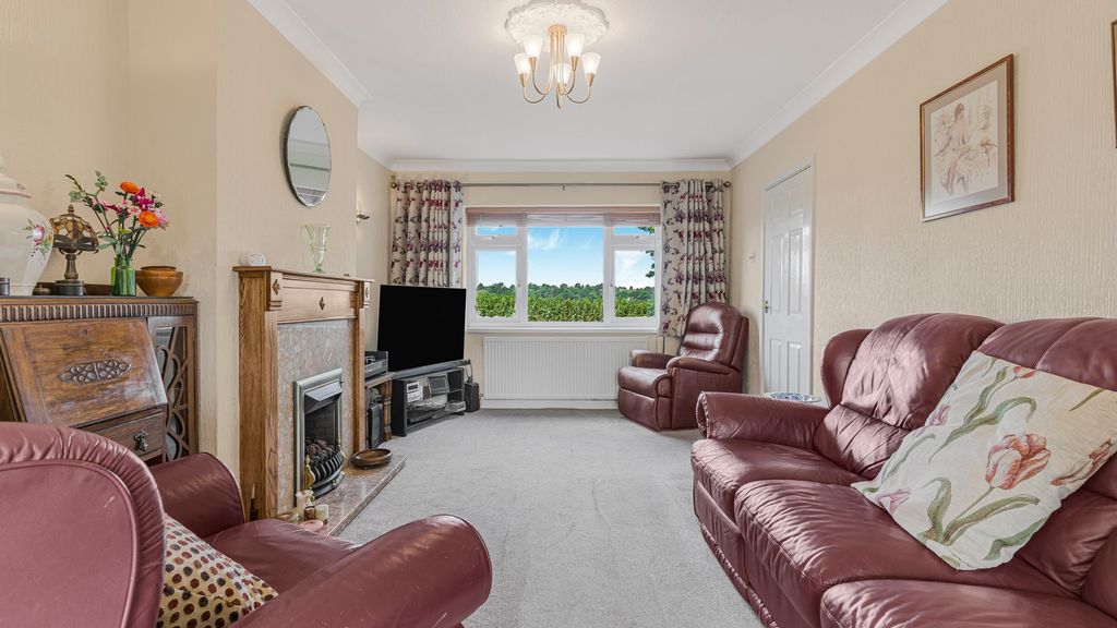 Property photo 3 of 34