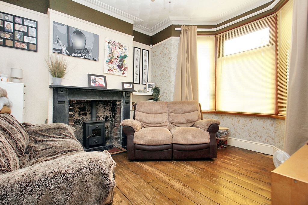 Property photo 2 of 18