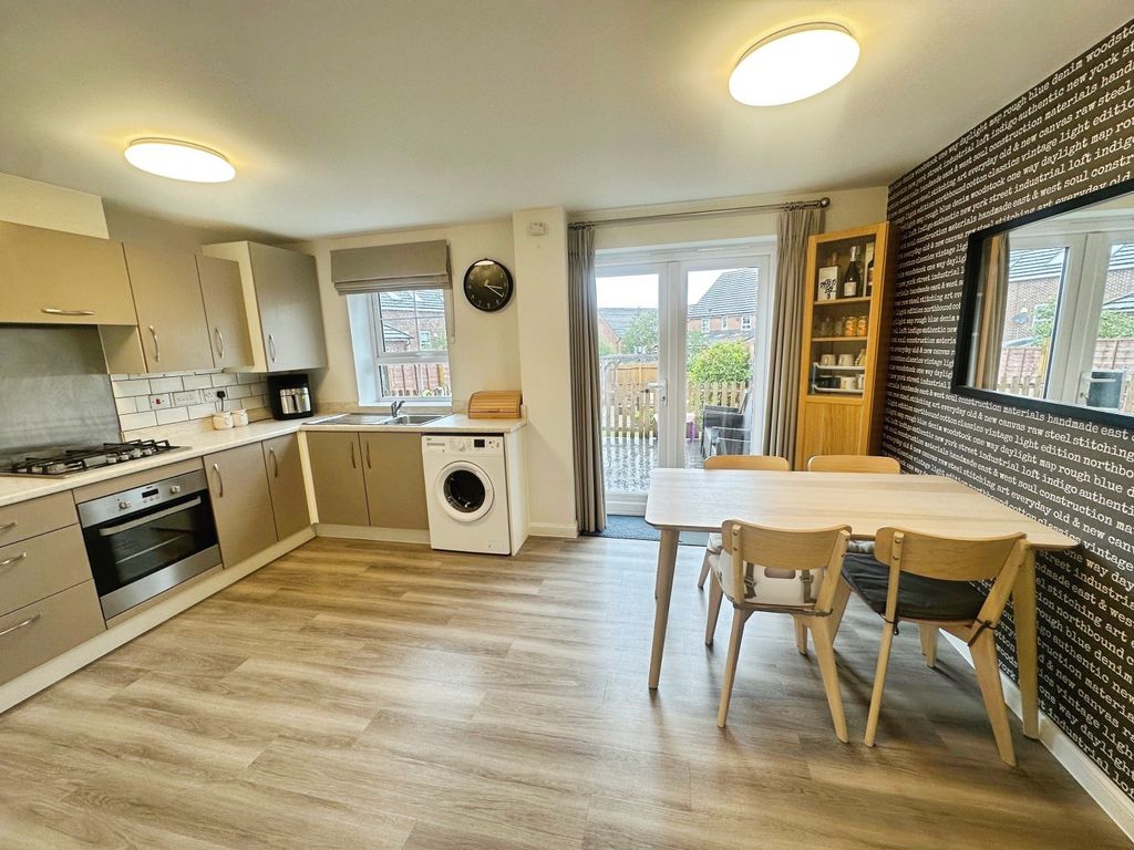 Property photo 2 of 19 Kitchen/Diner