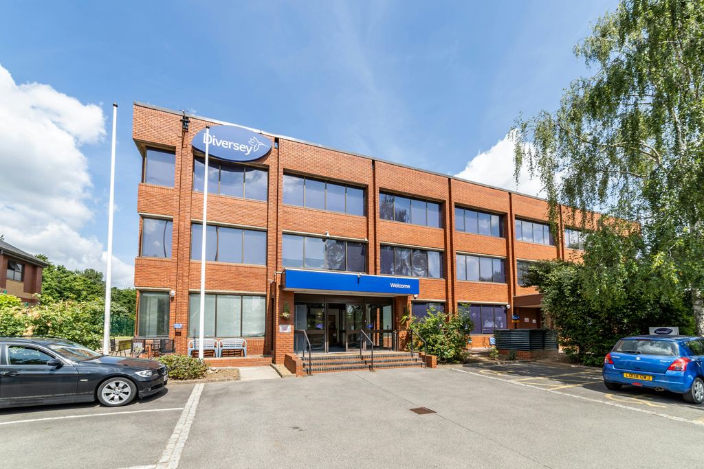 Property photo 1 of 8 Pyramid Close  Weston Favell75.Jpg
