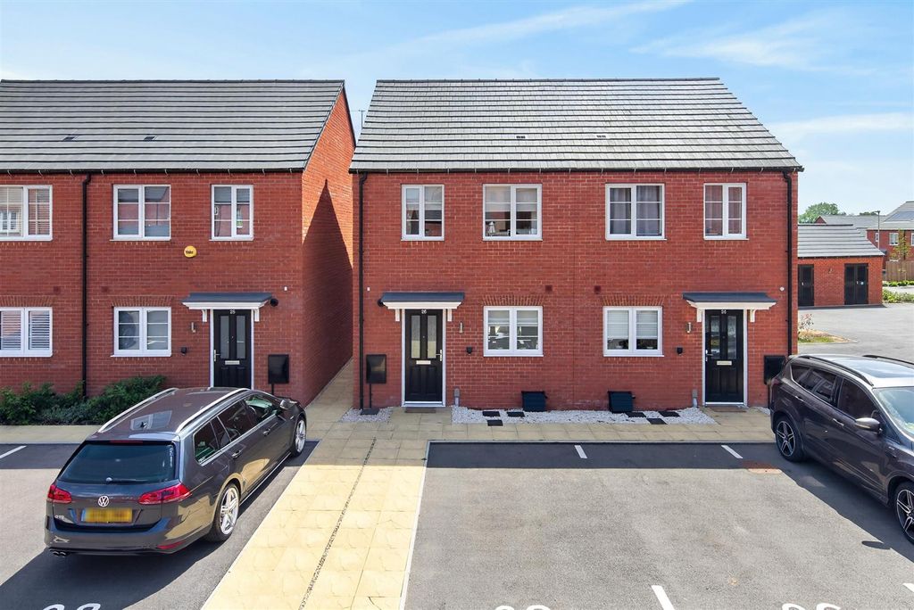 Property photo 1 of 13 26Underboroughwayweb03.Jpg