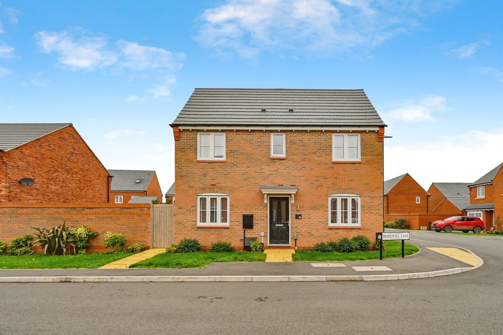 Property photo 1 of 17 External