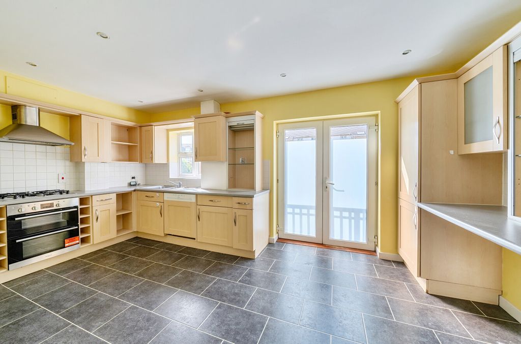 Property photo 2 of 19 1484467-7-6A3ce8c...