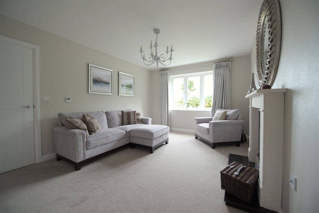 Property photo 3 of 19 Picture No. 07