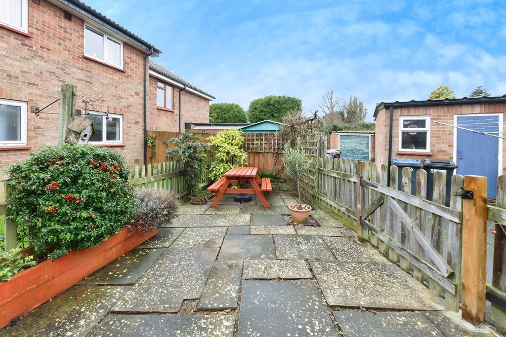 Property photo 2 of 16