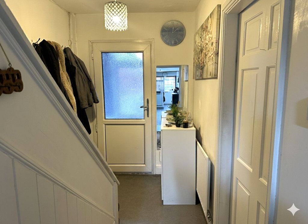 Property photo 2 of 24 Picture No. 04