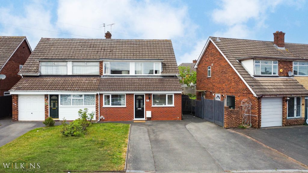 3 bed semi-detached house for saleSherbourne Avenue, Nuneaton, Warwickshire CV10