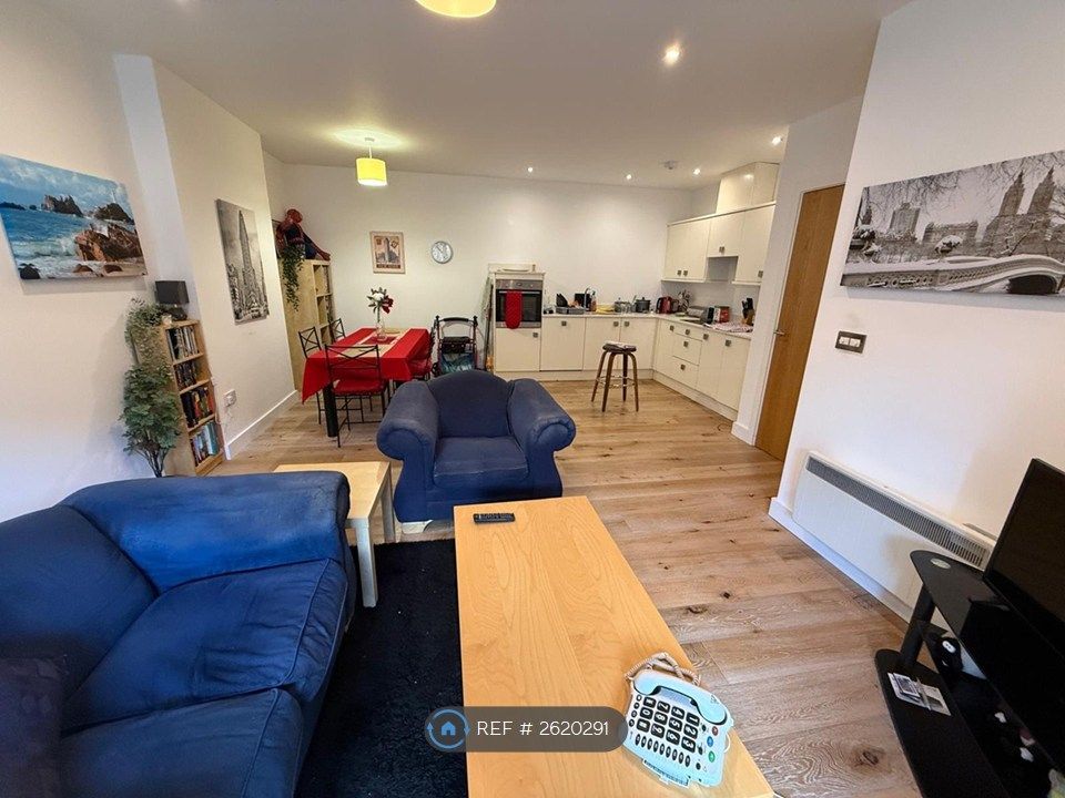 Property photo 2 of 18