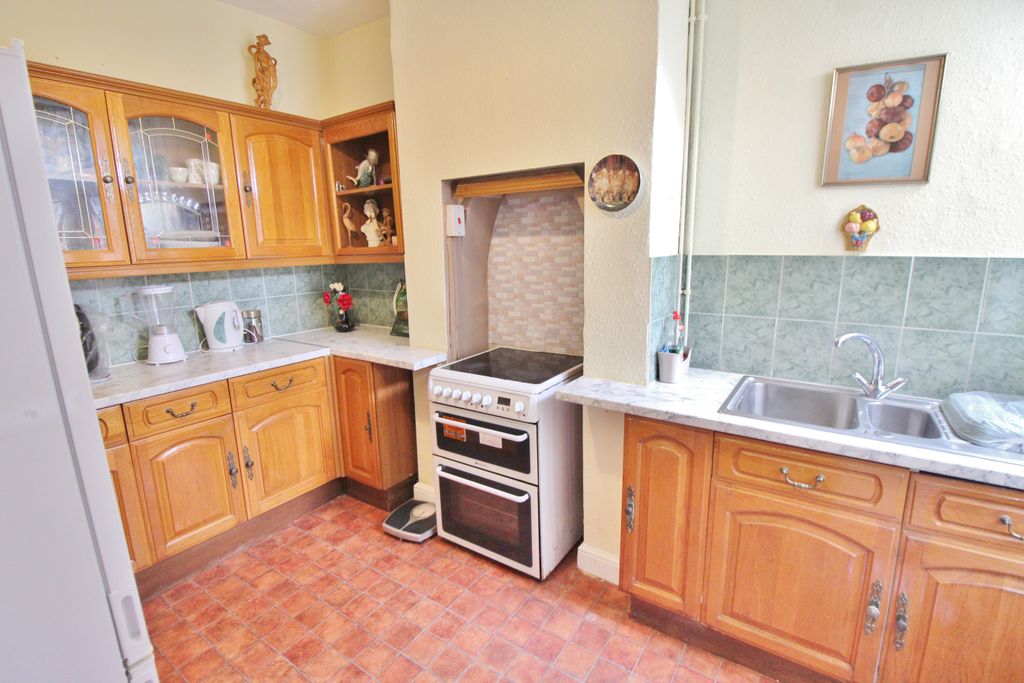 Property photo 3 of 18
