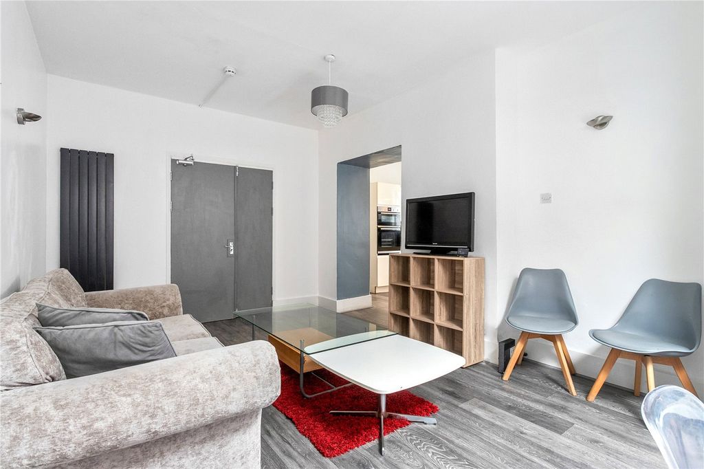 Property photo 1 of 22 Picture No. 16