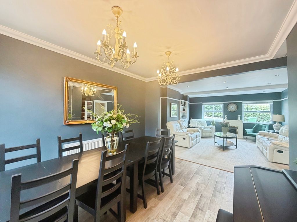 Property photo 3 of 31 Pbox-Img.Jpg