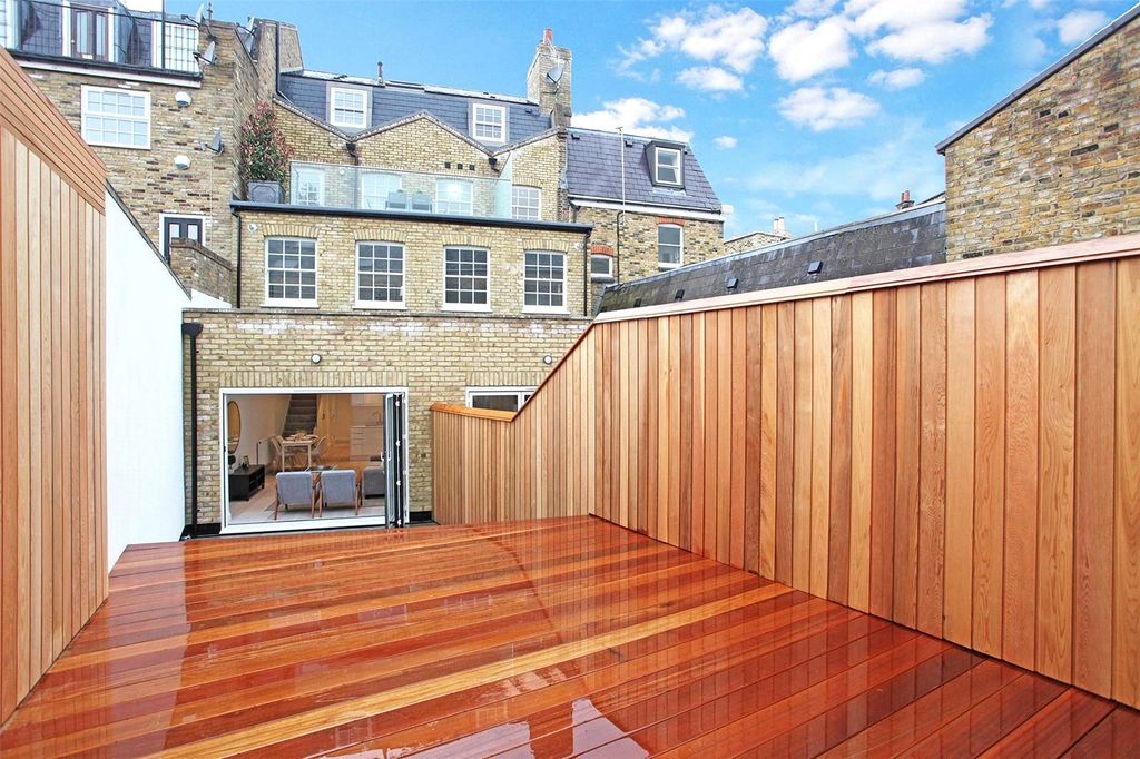 Property photo 2 of 7