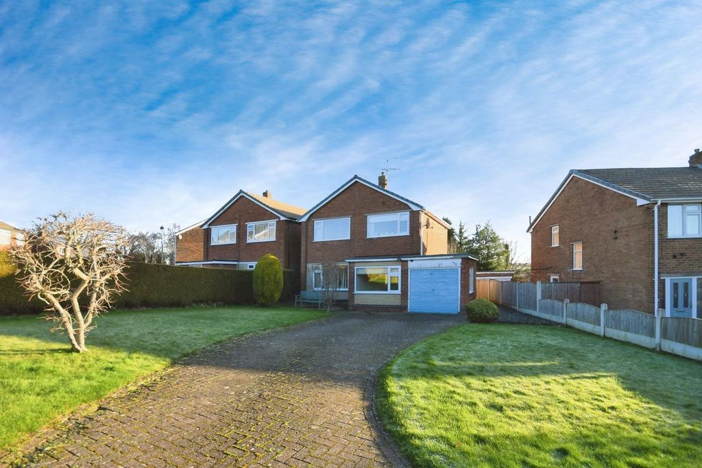 Property photo 1 of 19 Front 02.Jpg