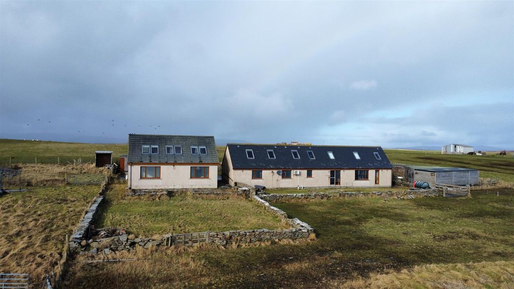 Property photo 2 of 43