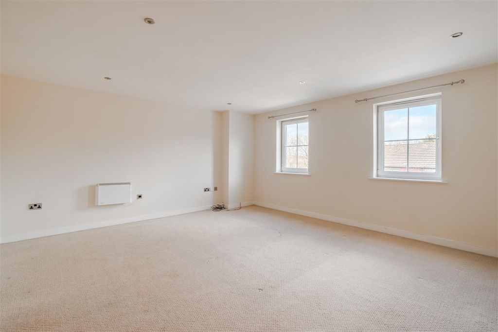 Property photo 3 of 16 Living Room.Jpg