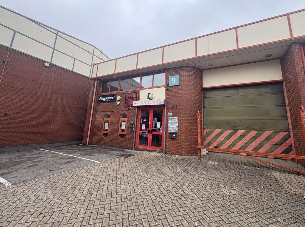 Property photo 2 of 3 Photo 4