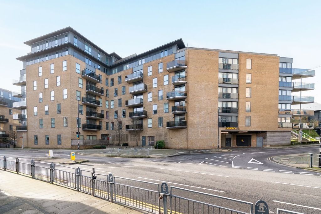 Property photo 1 of 9