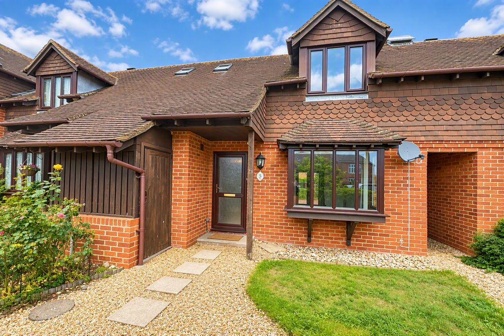 Property photo 1 of 11