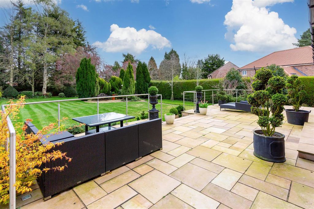 Additional image 25 of 4 bed detached house for saleOff Kemp Road, Swanland HU14