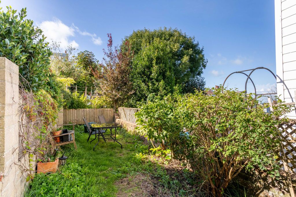 Property photo 2 of 15