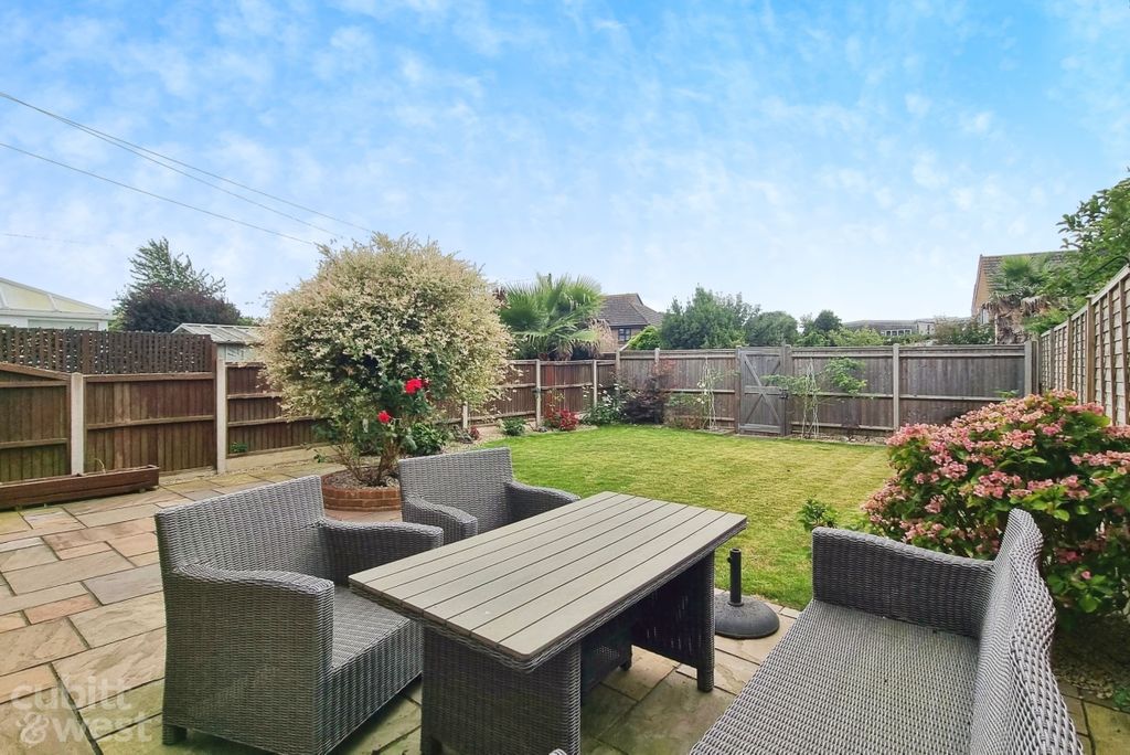 Property photo 1 of 13 d0879F26-20240807...