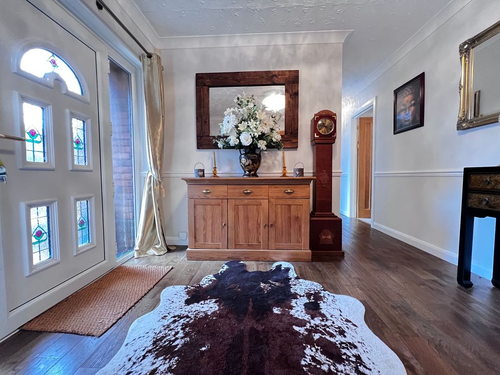 Property photo 2 of 38