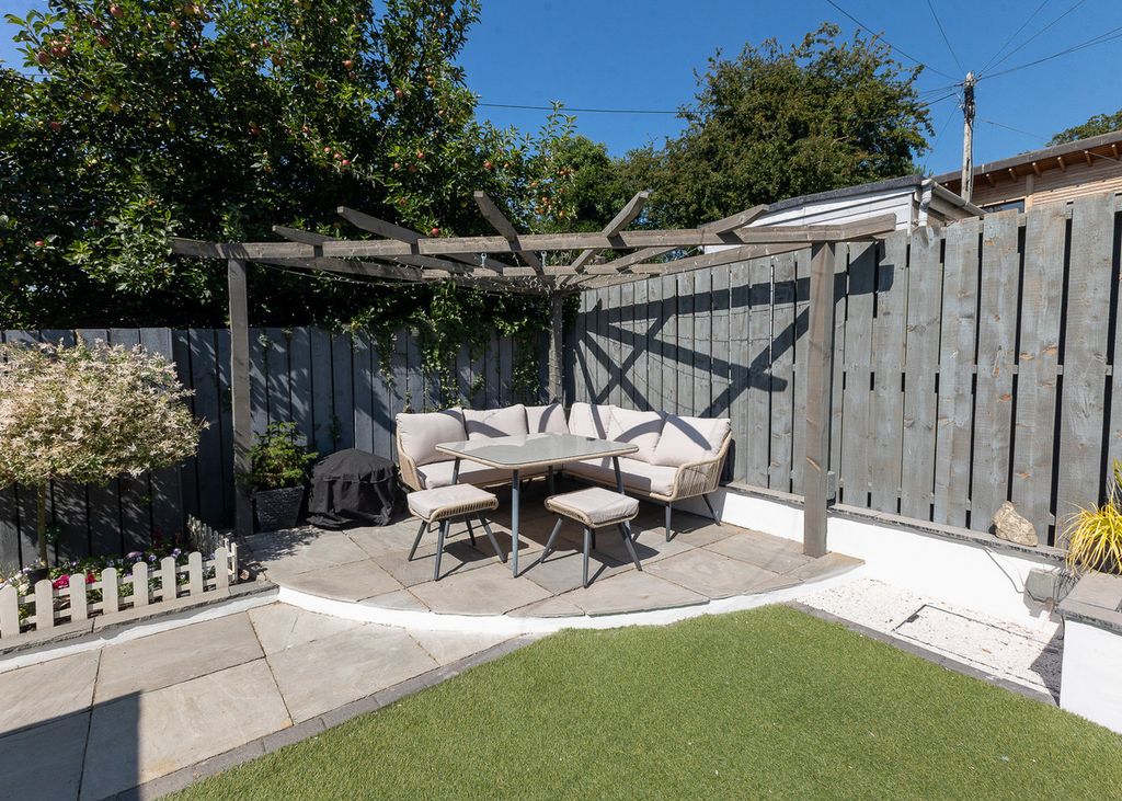 Property photo 3 of 12