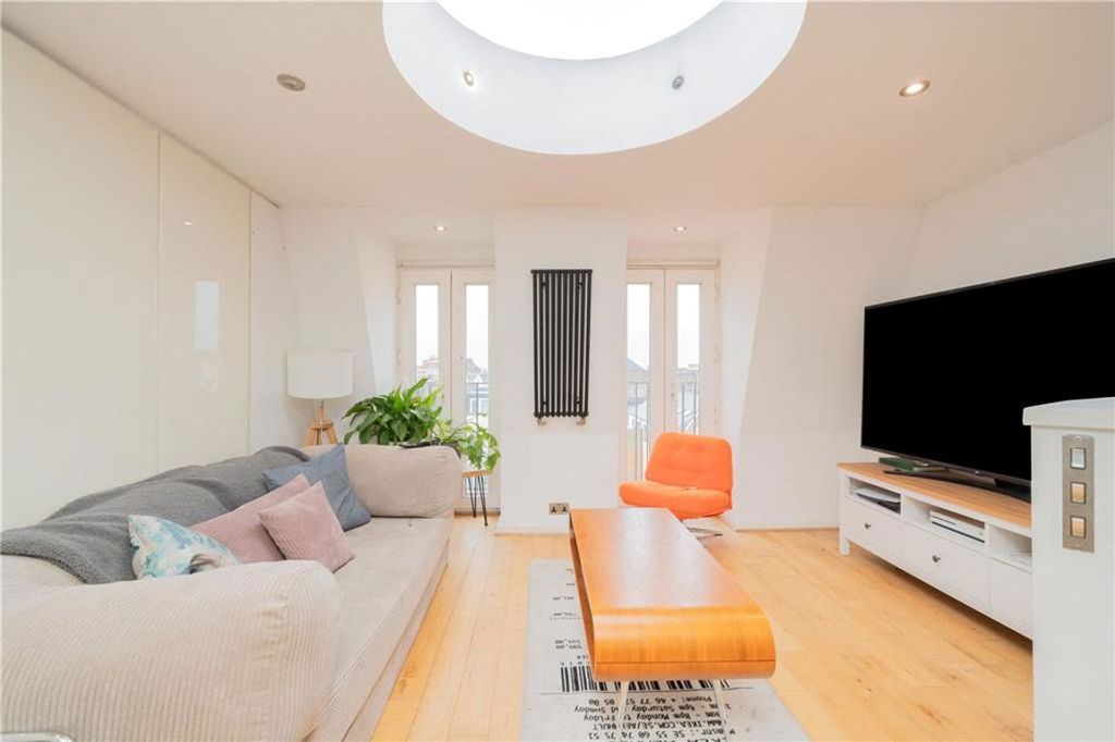Property photo 1 of 8