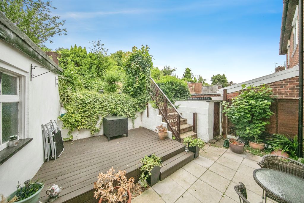 Property photo 3 of 9