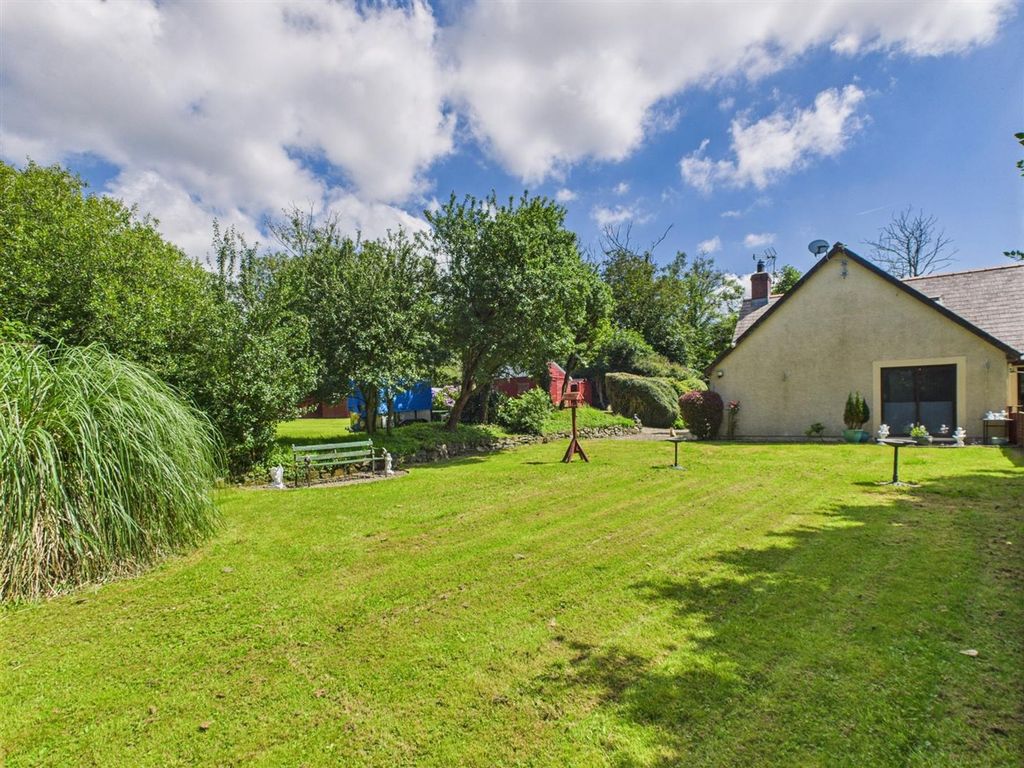 Property photo 3 of 38 Cam05474G0-Pr0014-Still030.Jpg