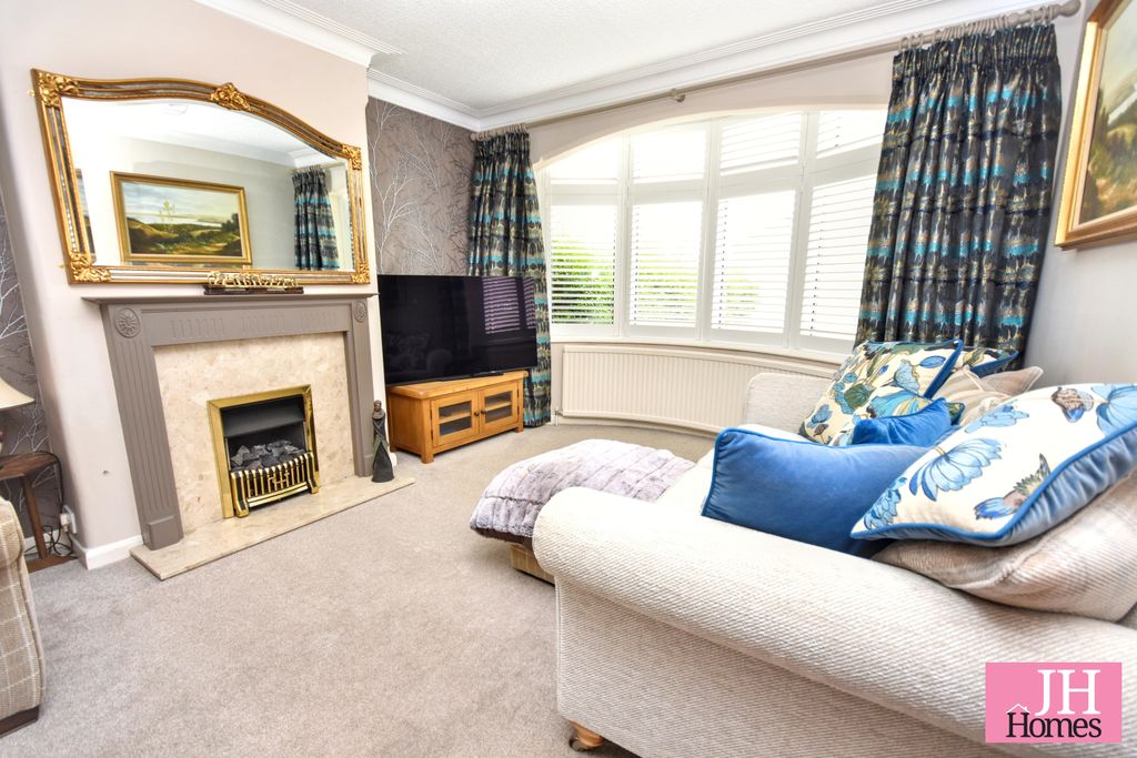 Property photo 3 of 24
