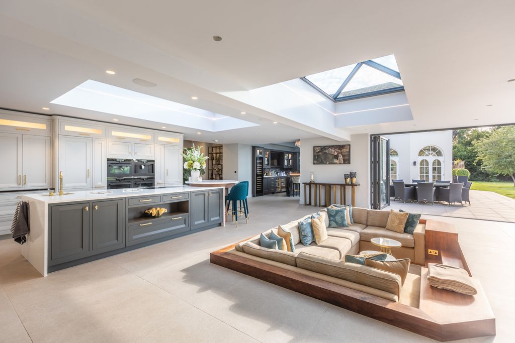 Property photo 2 of 37 Kitchen/Family Room