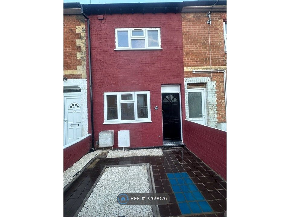 Property photo 2 of 18