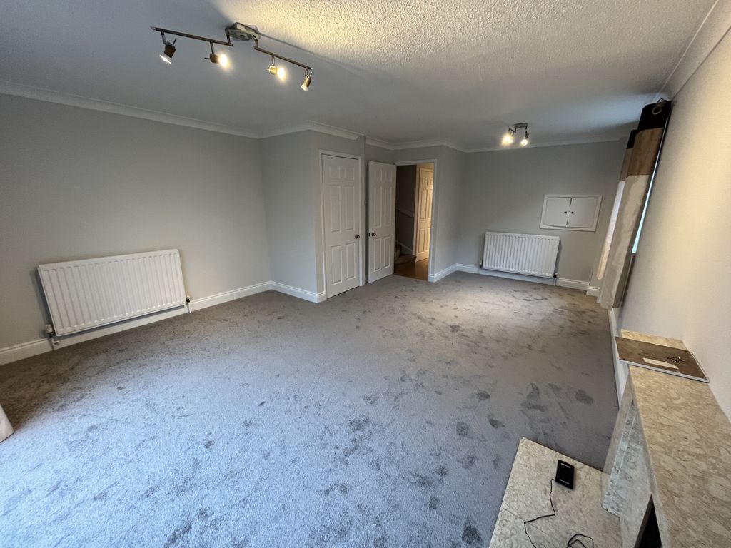Property photo 3 of 21 Sitting Room/Dining Room To Kitchen Hatch